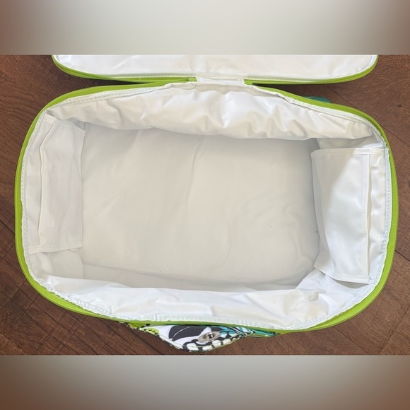 Vera bradley retired limes up picnic basket & blanket set - Picture 11 of 16